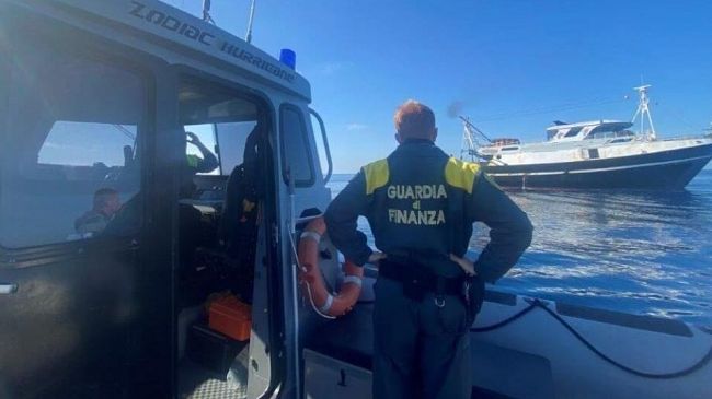 Trapani, GdF Roan, violazioni sanitarie di mini crociere per le Egadi