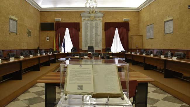 Palazzo VII Aprile apre alle visite, il presidente Maniscalco: “L’obiettivo è di ampliare ulteriormente gli orari