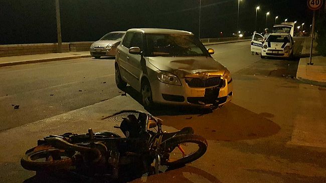 Mazara, grave incidente sul lungomare San Vito, coppia di ragazzi in scooter finisce contro auto