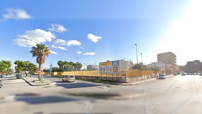 Occupavano illecitamente i campetti di Viale Marche: due denunciati