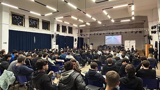 educazione-alla-guida-sicura-si-conclude-allitet-caruso-di-alcamo-il-ciclo-di-incontri-nelle-scuole