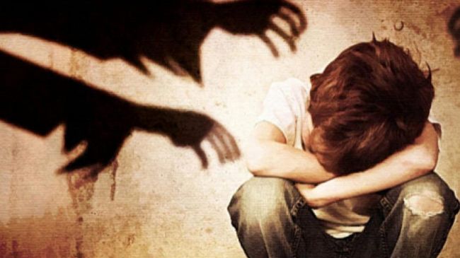 “Una punta di Sal”. Ovunque c’è un padre “orco”