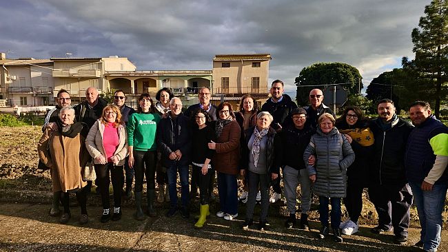 alberi-per-il-futuro-il-m5s-torna-in-campo-a-salaparuta