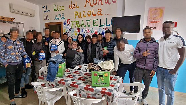 Bonagia, Ancos Trapani regala un sorriso ai minori non accompagnati