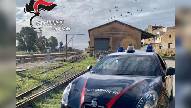 Castelvetrano. Sorpresi con 100 litri di gasolio rubati. Arrestati due uomini