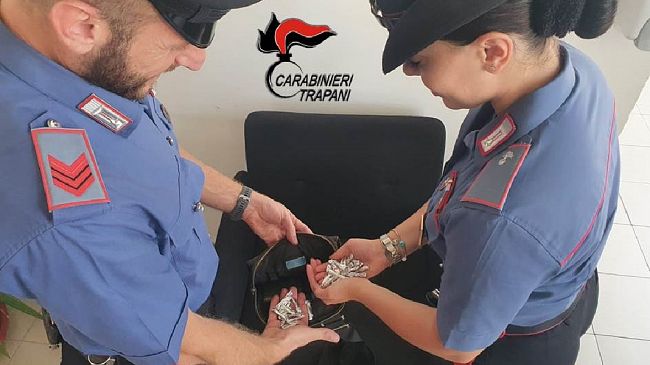 Marsala. I carabinieri trovano 57 dosi di droga: arrestato 26enne