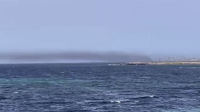 incendio-al-porto-di-marsala-a-fuoco-un-cumulo-di-rifiuti-vicino-allisola-ecologica