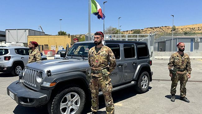 Militari dell'esercito salvano madre e figlie a Siculiana Marina: eroico intervento in mare