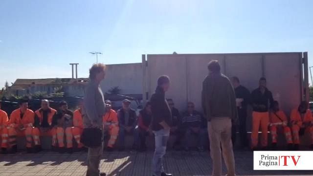 VIDEO – Ancora senza stipendi (da mesi) i lavoratori della Belice Ambiente.