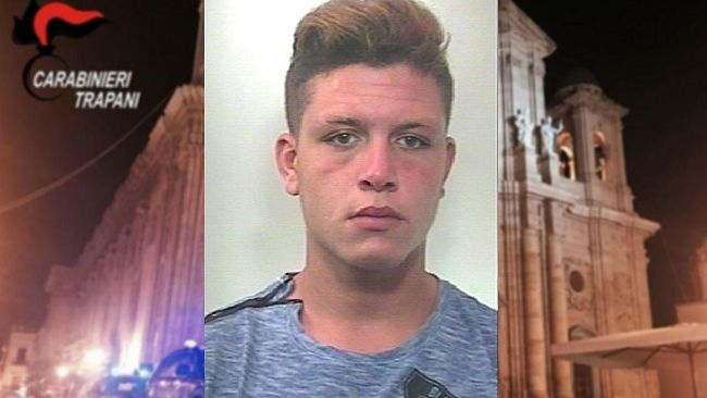 Marsala: ruba un ciclomotore in pieno centro. Inseguito e arrestato dai Carabinieri