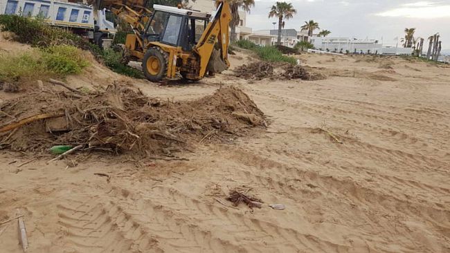 Tre Fontane e Torretta: al via interventi di rimozione sabbia dal lungomare, bonifica arenile e posizionamento delle passerelle per disabili