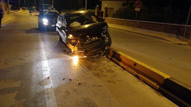 Incidente a Pizzolungo, auto finisce contro lo spartitraffico