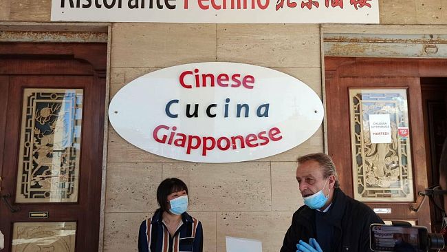Trapani, il ristorante “Pechino” dona 1500 mascherine alla città