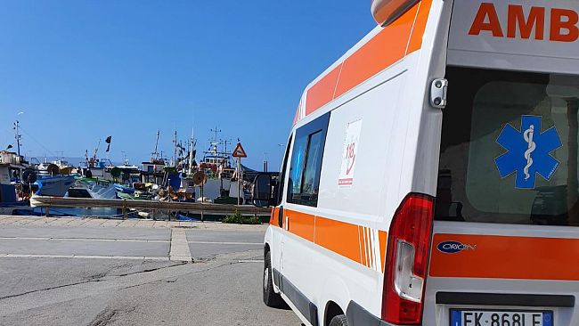 Trapani, tragedia al porto peschereccio: muore un 51enne