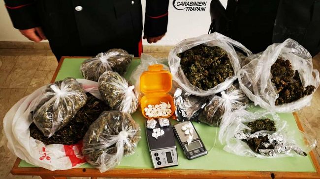 Marsala: marijuana e cocaina in abitazione. Arrestato dai Carabinieri