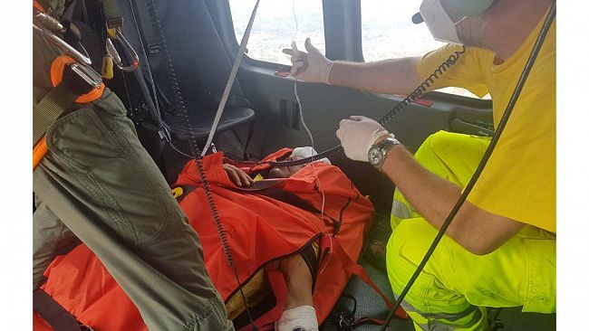 Calatafimi, l’82° CSAR soccorre un cacciatore ferito