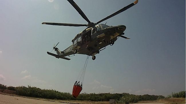Aeronautica Militare ancora impegnata nello spegnimento di un incendio