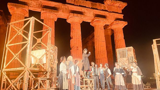 Parco archeologico di Selinunte: il musical “Camicette Bianche” tra emozione e memoria