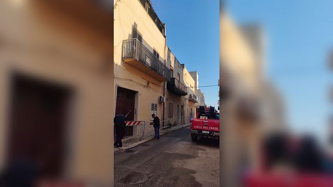 Mazara, incendio in un appartamento di via XXVII Maggio, in pieno centro. Fortunatamente nessun ferito