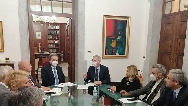 Porto Marsala. Riunione al Comune con l'Ass. alle Infrastrutture Marco Falcone 
