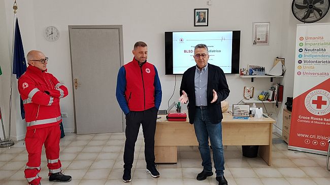 Insieme per la Vita: Misericordia, Croce Rossa e Informatori Scientifici Uniti nel Segno del Primo Soccorso