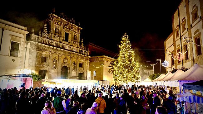 pubblicati-gli-avvisi-per-il-natale-2025