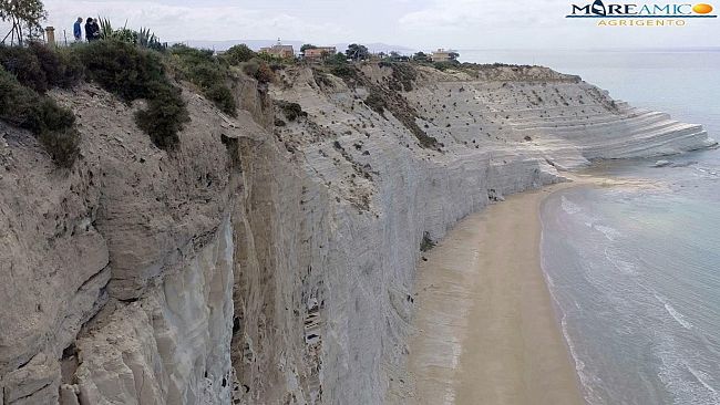 VIDEO-Il drone di Mareamico scopre nuovi pericoli per la Scala dei Turchi