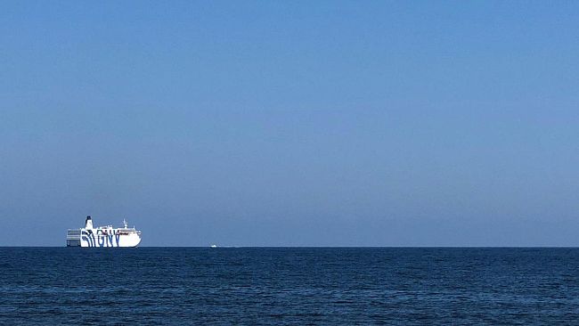 Trapani, 24 migranti positivi al Coronavirus sulla Nave Azzurra