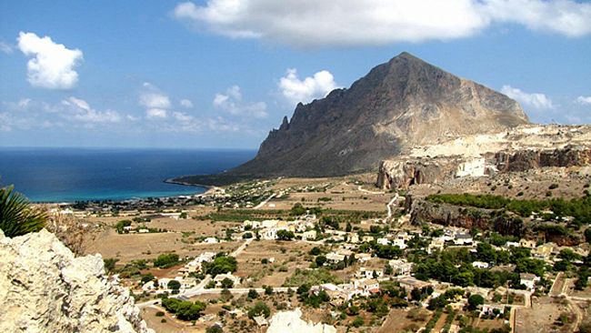 A Custonaci la mostra dello scultore Franco Bonventre