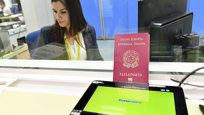 a-castellammare-il-passaporto-e-a-portata-diposte