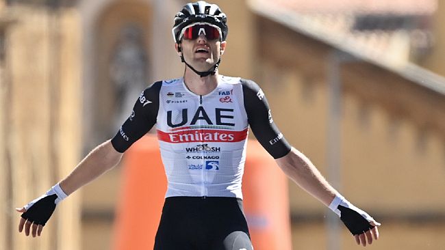 Finn Fisher-Black (Team Emirates) ha vinto la prima tappa de Il Giro di Sicilia