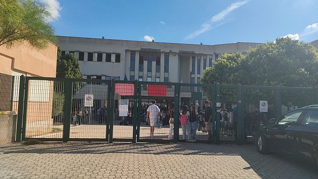 Mazara, segnalazione topi all’Istituto “F. Ferrara”. Proteste studenti e famiglie. Risponde la Dirigente Scolastica 