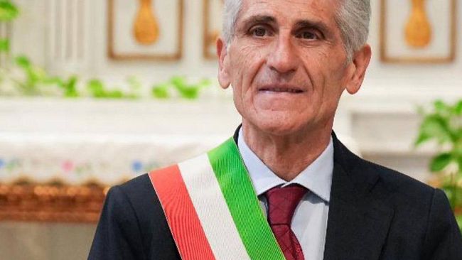 Camporeale, rimodulazione di deleghe in giunta. Il sindaco Cino assegna turismo e spettacolo all'assessore Lanfranca