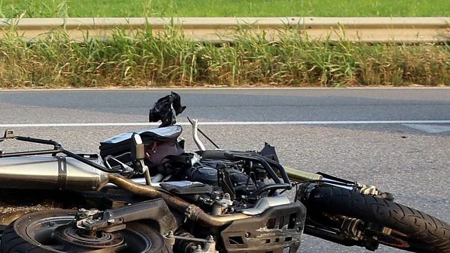 schianto-contro-un-palo-della-luce-muore-motociclista-a-salemi