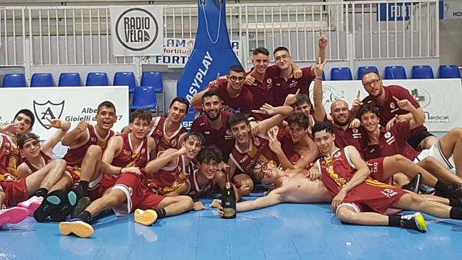 Pallacanestro Trapani, la formazione Under 18 si laurea campione regionale
