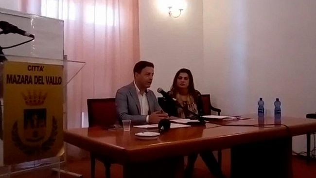 VIDEO – Conferenza stampa dell’Amministrazione Quinci su Emergenza rifiuti organici