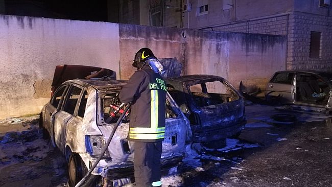 Erice, quattro auto in fiamme a San Giuliano