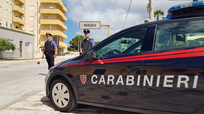 Marsala, fa la spesa con auto di lusso rubata. Carabiniere fuori servizio interviene