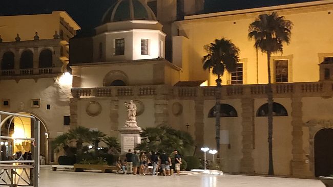 Mazara, turisti derubati in pieno centro. Cresce il senso di insicurezza in Città