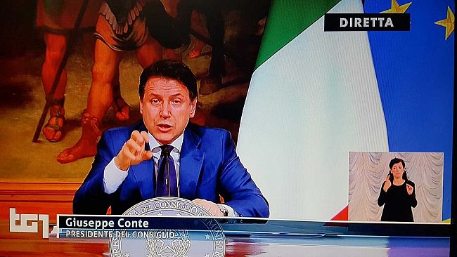 Conte: “Lotteremo per avere eurobond. Inadeguato il MES del quale non abbiamo bisogno”