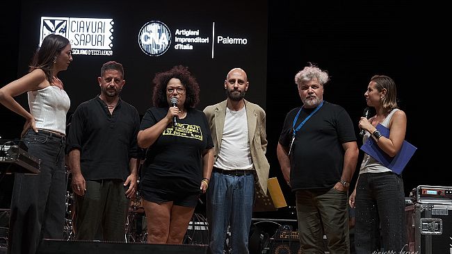 A Nome Loro, la piazza di Mondello gremita in memoria delle vittime di mafia