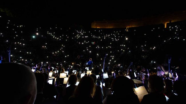 Trittico sinfonico al Teatro Antico di Taormina: tre serate dedicate a Zimmer, Morricone ed Einaudi