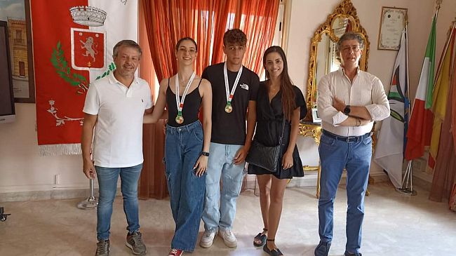 Campobello, il sindaco Castiglione incontra i ballerini Puntarello e Di Liberto campioni italiani Fidesh