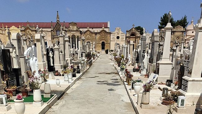 Alcamo, fruizione cimiteri dal 28/10/24 al 3/11/24 durante il periodo di commemorazione dei defunti