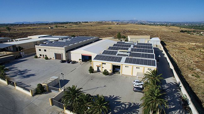 Super impianto solare per la Rizzuto Imbottiture: un successo targato A29, Energia Italia, ZCS Azzurro e QCells