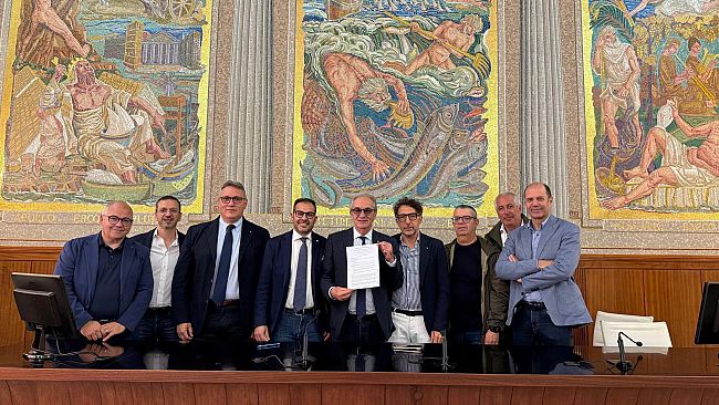 Siglato l'accordo territoriale per la provincia di Trapani tra Confcommercio e sindacati