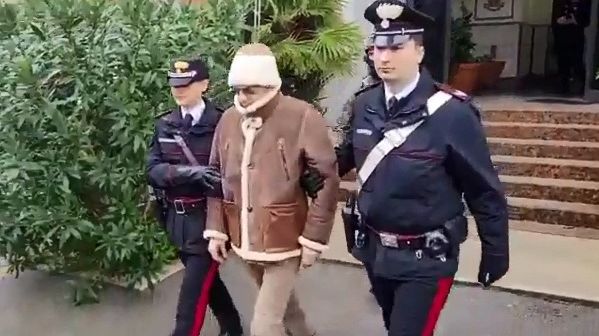 ​Mafia, arrestata un’insegnante di Campobello: “era vicina a Matteo Messina Denaro”