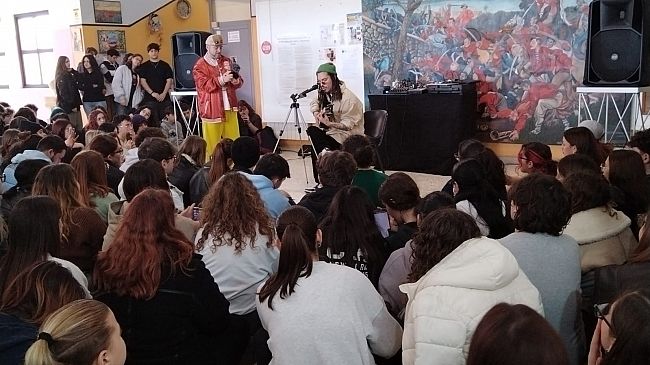 Mazara, gli studenti del Liceo Artistico incontrano il cantante Davide Shorty