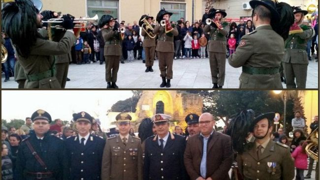 Bersaglieri in musica. Tanto l’entusiasmo del pubblico che ha ascoltato la Fanfara