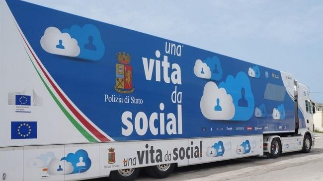 Polizia di Stato: Campagna educativa “Una vita da social”